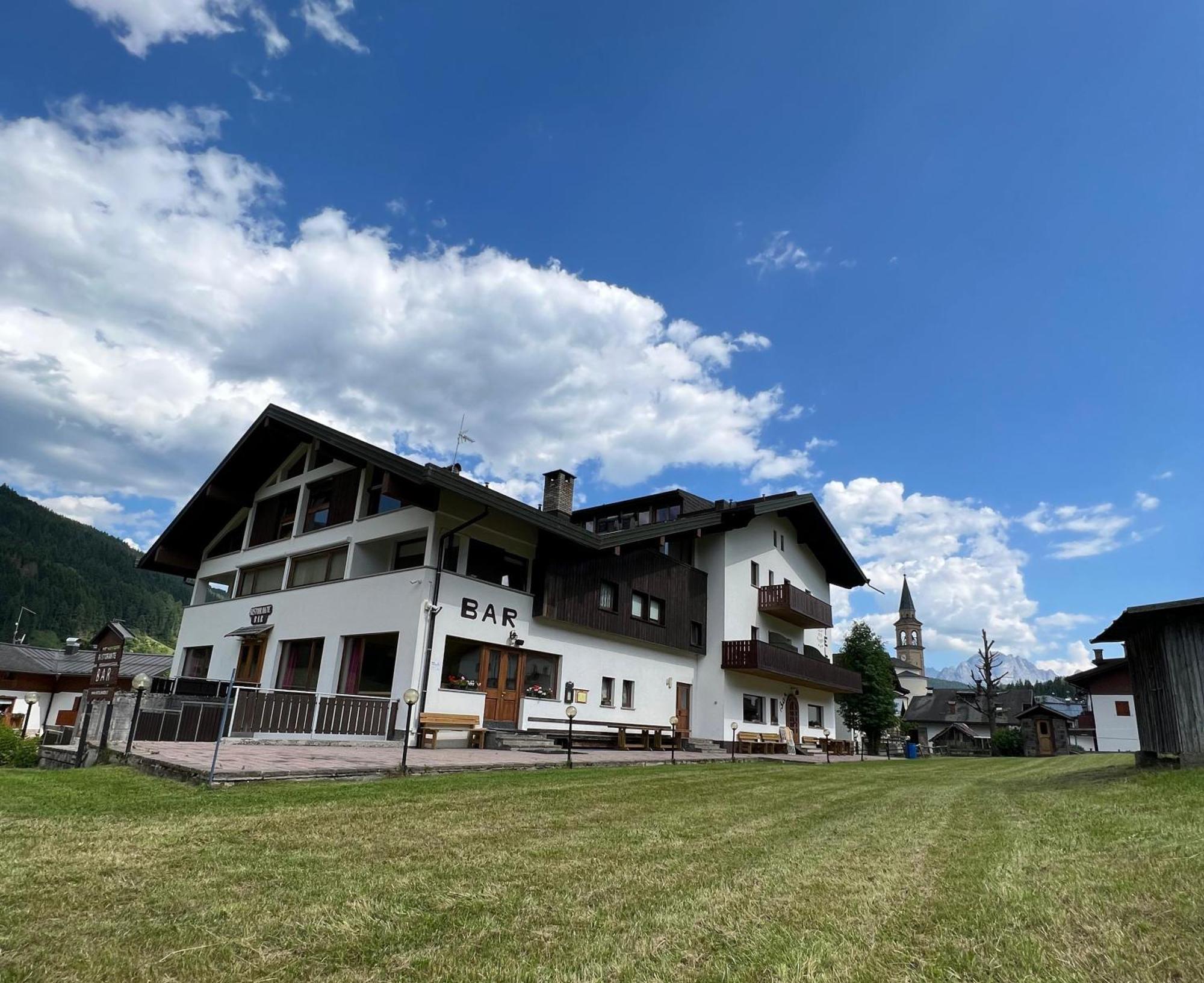 Hotel D'La Varda Di Topran D'Agata Paolo &C Sas Padola Kültér fotó